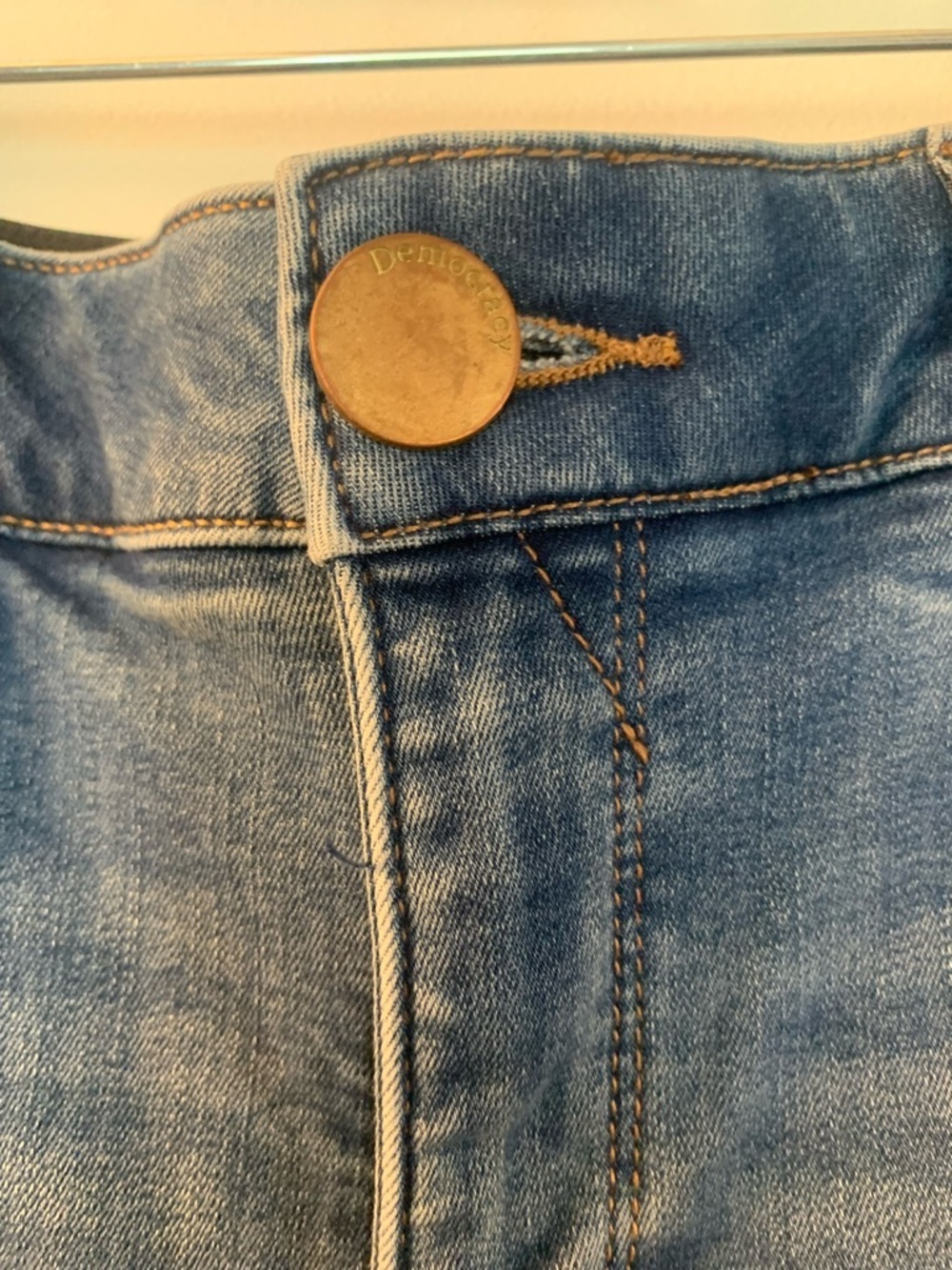 Democracy Ab Solution Jeans Size 10 Stretch Slimming Mid Wash Denim Comfort Fit - Picture 4 of 5